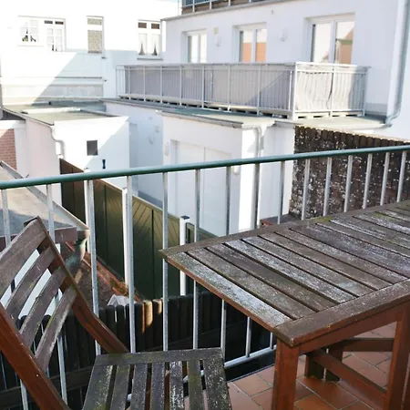 Haus Kiebitzsteert Kiebitzsteert, Strandflieder * Norderney